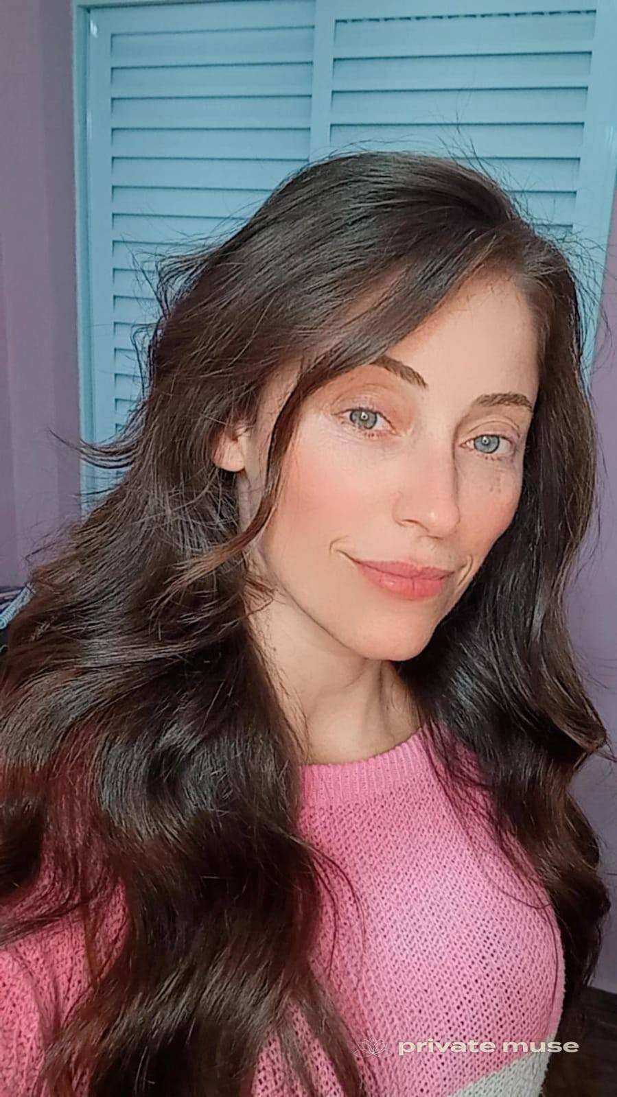 Camila Hotwife